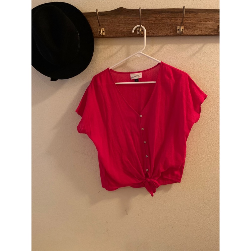 Universal Thread Red Front Tied Top. Size Small.